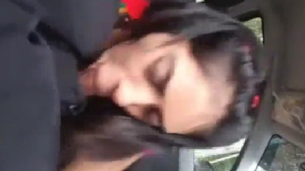 कार में ब्लोजॉब देत बारी बिहारी लड़की ममता