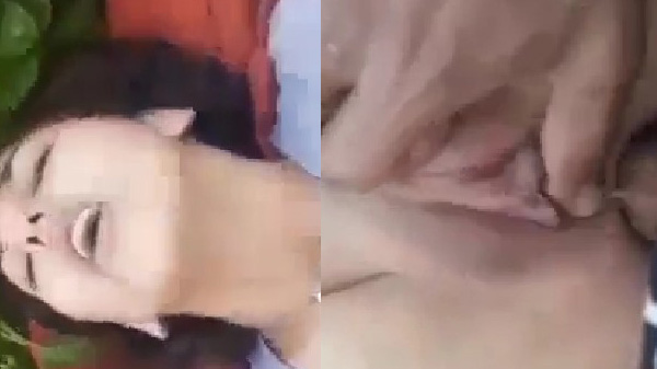 खेत में सेक्सी लड़की स्वेता के गांड चोदाई