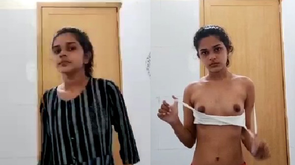 देहाती लड़की बूब्स के सेल्फी रिकॉर्ड करत बारी